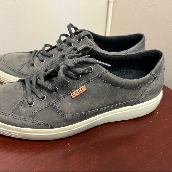 ECCO Men's Dark Gray Sneakers - Picture 1 of 5